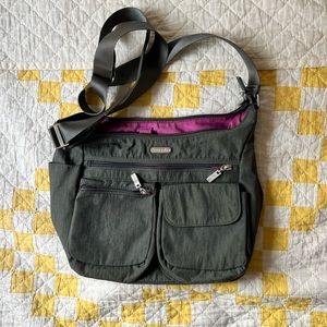 Baggalini crossbody purse, grey green and Fuscia interior.